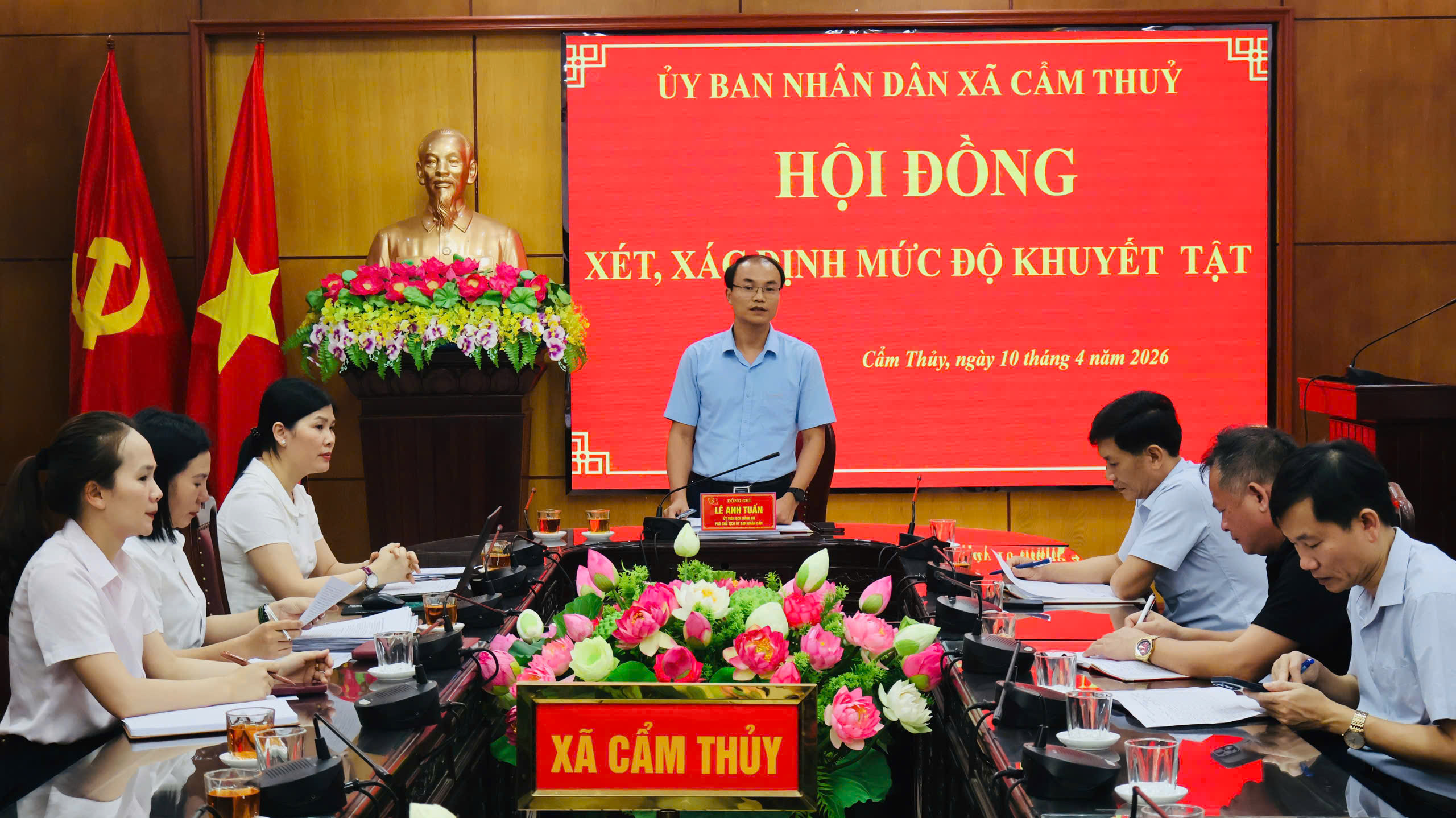 Anh-tin-bai